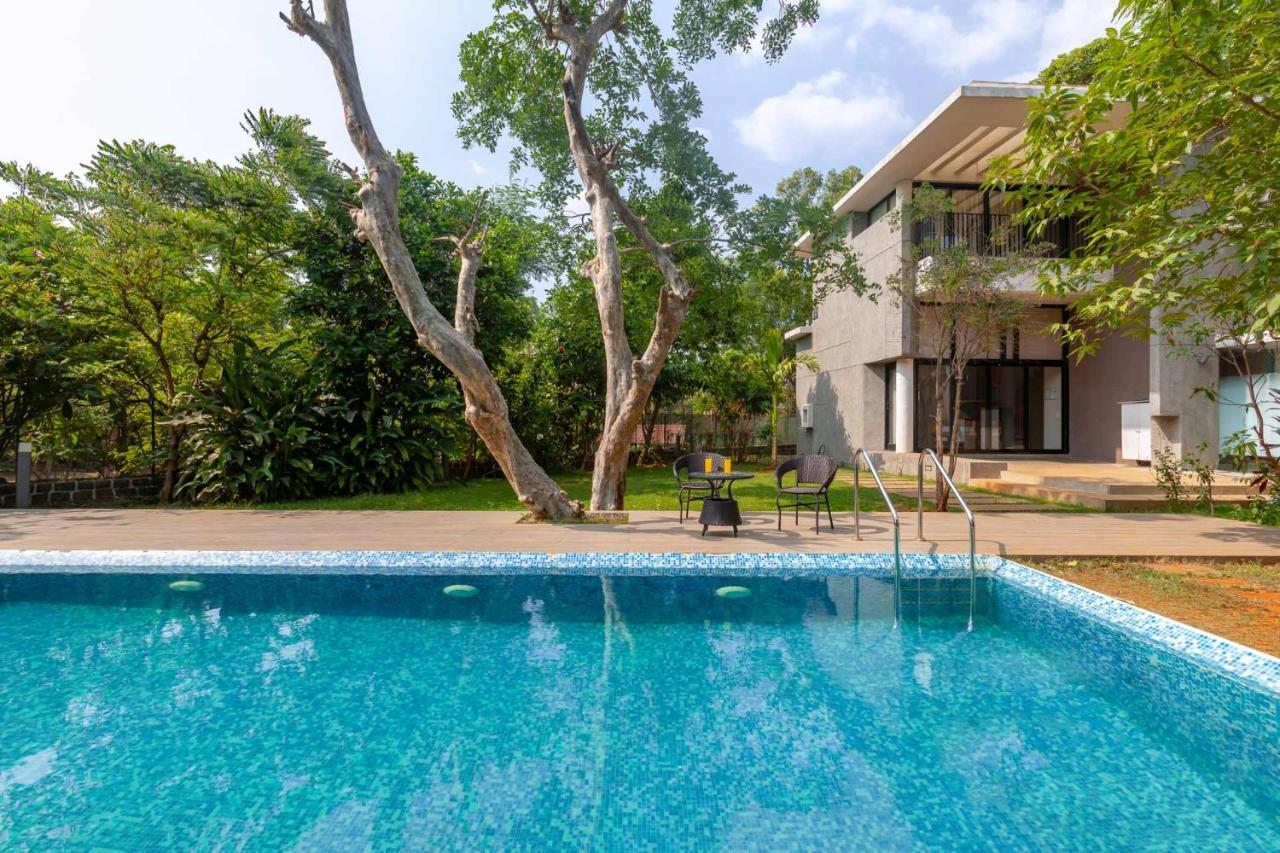 Villa Foresta By Stayvista With Modern Decor, Swimming Pool & Expansive Lawn For A Perfect Escape Лонавала Экстерьер фото