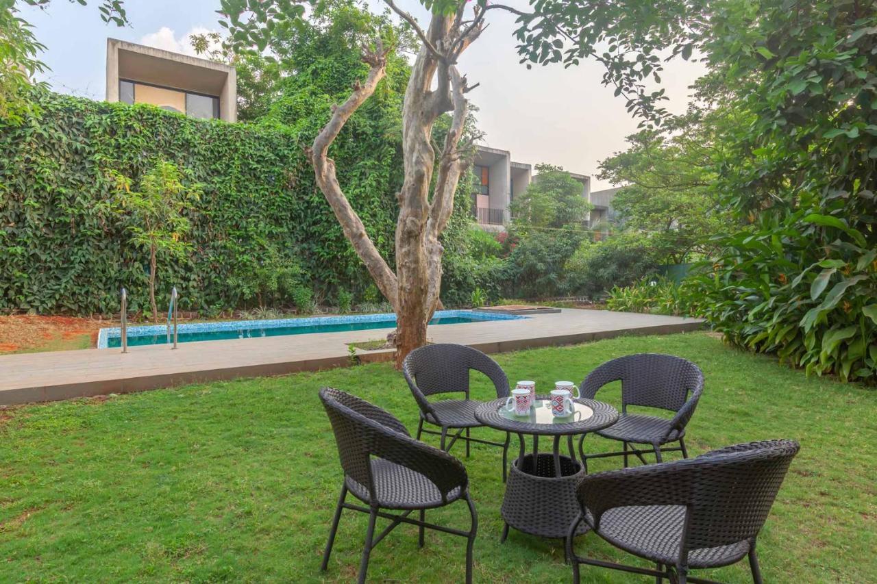 Villa Foresta By Stayvista With Modern Decor, Swimming Pool & Expansive Lawn For A Perfect Escape Лонавала Экстерьер фото