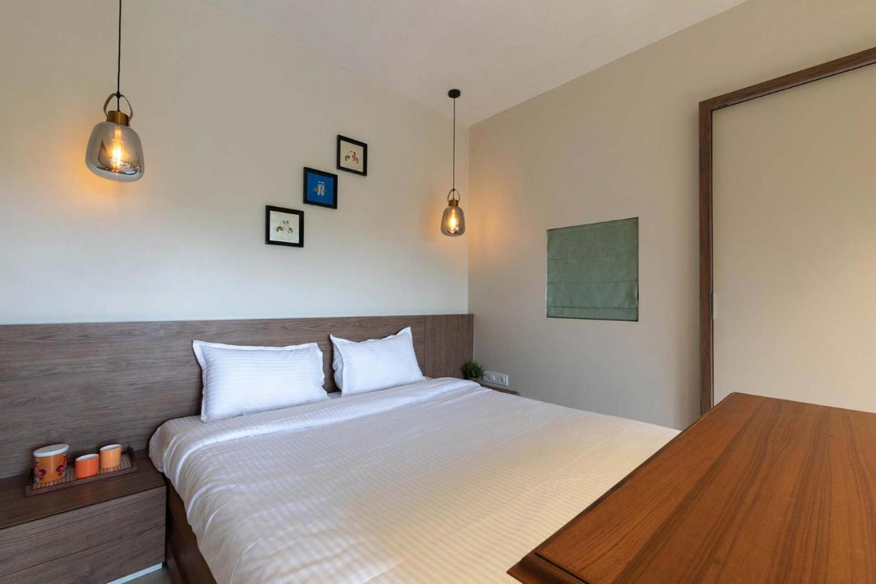 Villa Foresta By Stayvista With Modern Decor, Swimming Pool & Expansive Lawn For A Perfect Escape Лонавала Экстерьер фото